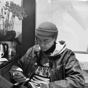 中国熟女裸体俱乐部
